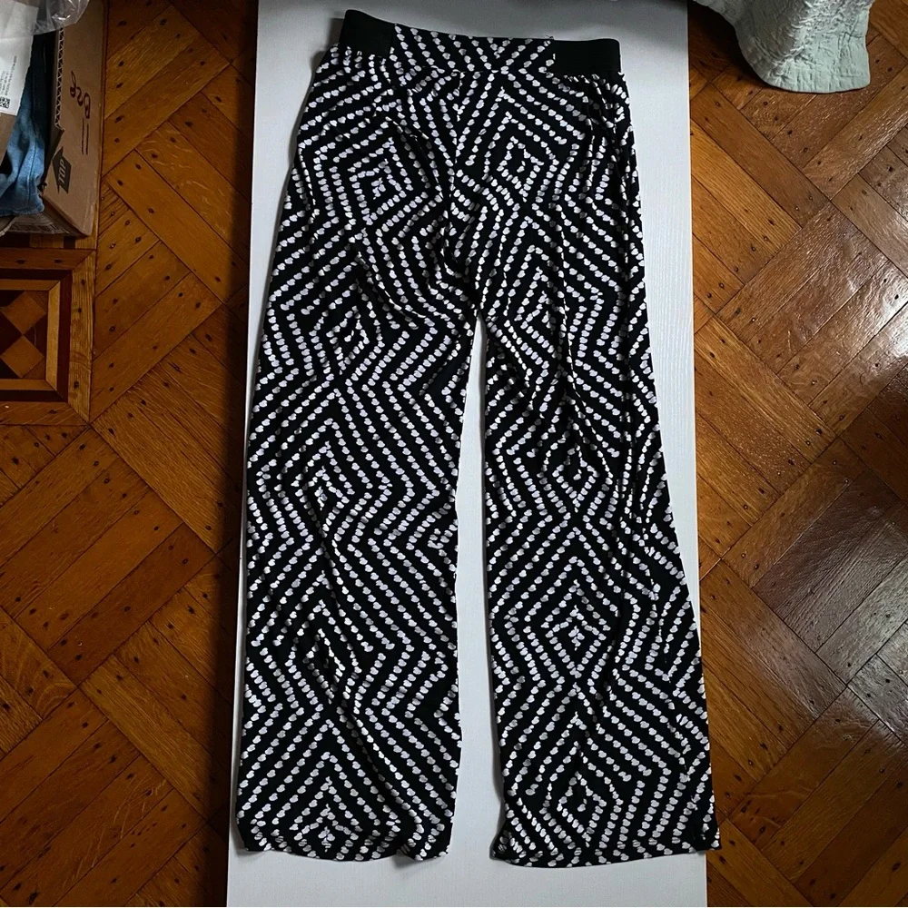 INC International Concepts Monochrome Patterned Pants Chevron Kick Flare Stretch - Picture 1 of 7
